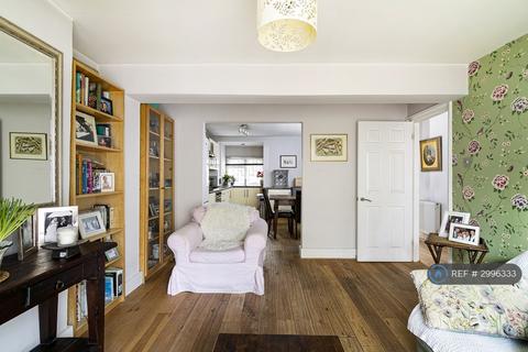 3 bedroom flat to rent, Dennington Park Road, London, NW6