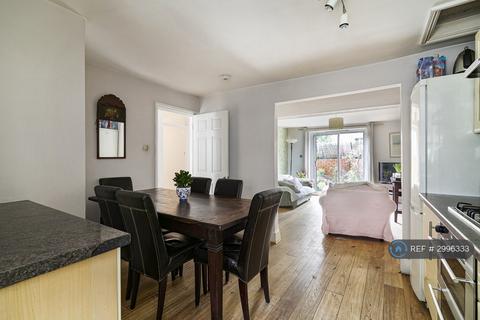 3 bedroom flat to rent, Dennington Park Road, London, NW6