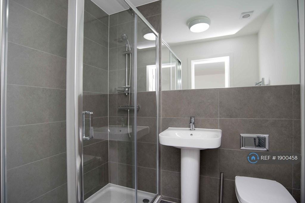 Apartment in Sutton - View 4