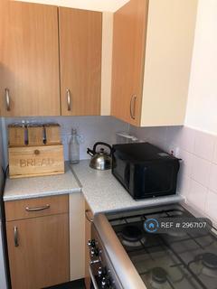 Studio to rent, Joseph Trotter Close, London, EC1R