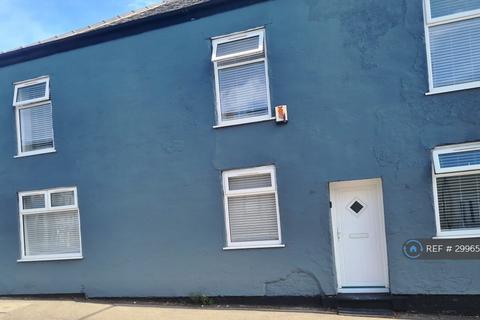 3 bedroom semi-detached house to rent, Church St, Bolton, BL5