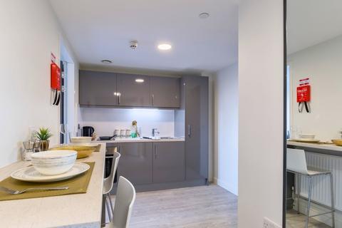2 bedroom flat share to rent, City Road