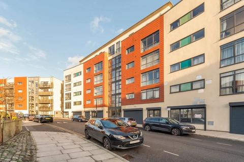 2 bedroom apartment to rent, B, Carmine Wharf,  Copenhagen Place, London