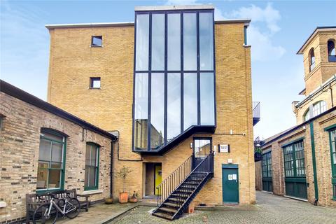 2 bedroom flat to rent, Beacon House, 4 Burrells Wharf Square, London, E14