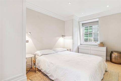 2 bedroom mews to rent, Eastbourne Mews, London, W2