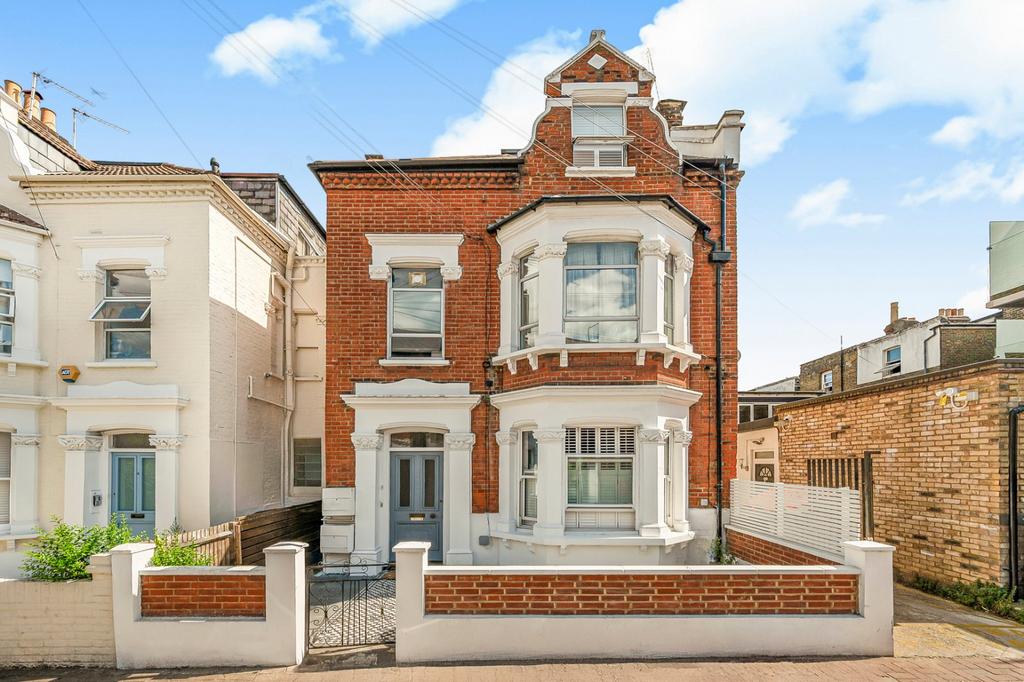 Apartment in London - View 2