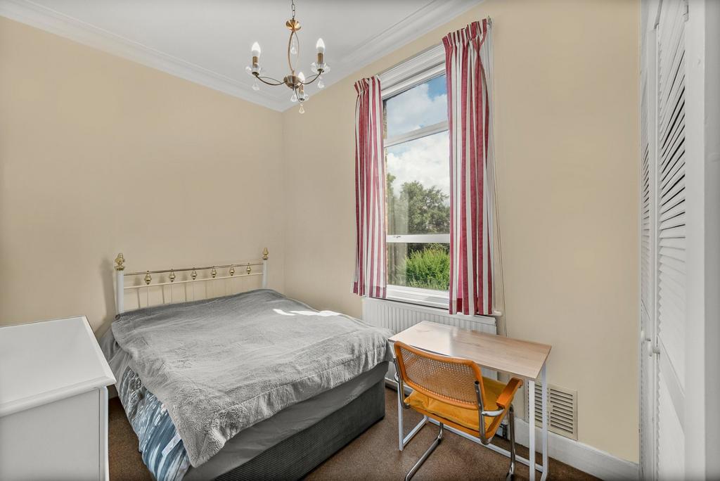 Apartment in London - View 5