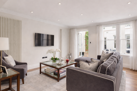 2 bedroom apartment to rent, Kensington Gardens Square, W2