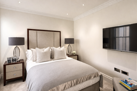 2 bedroom apartment to rent, Kensington Gardens Square, W2