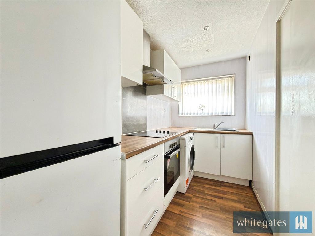 Apartment in Sefton, Liverpool City Region - View 2