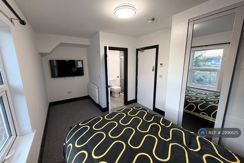 1 bedroom in a house share to rent, Bedford Road, Reading, RG1