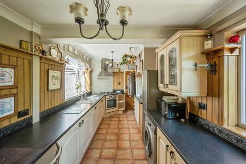 3 bedroom semi-detached house for sale, Carr House Road, Doncaster, South Yorkshire, DN4