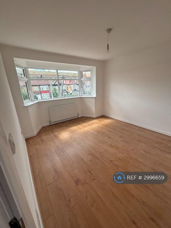 House in Romford - View 5