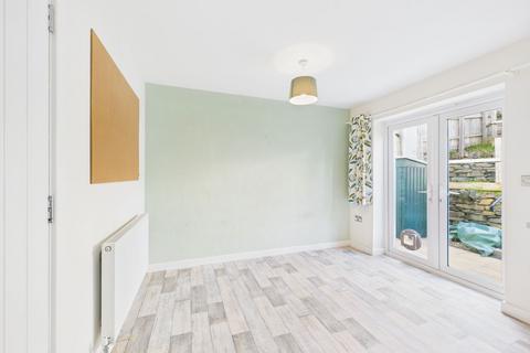 4 bedroom semi-detached house to rent, Chestnut Drive, Launceston, PL15