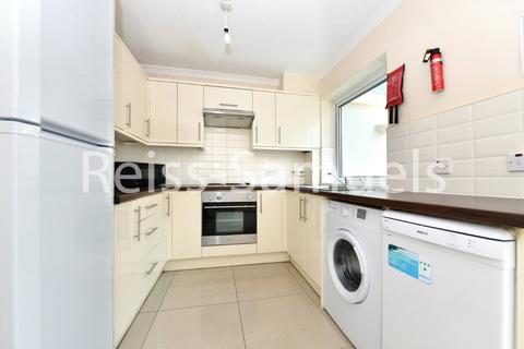 5 bedroom end of terrace house to rent, Barnfield Place, Isle of dogs,London E14