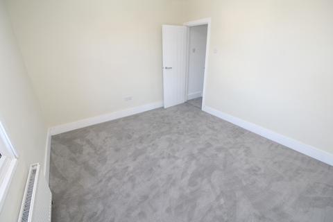 2 bedroom end of terrace house to rent, Old Dover Road, Blackheath SE3