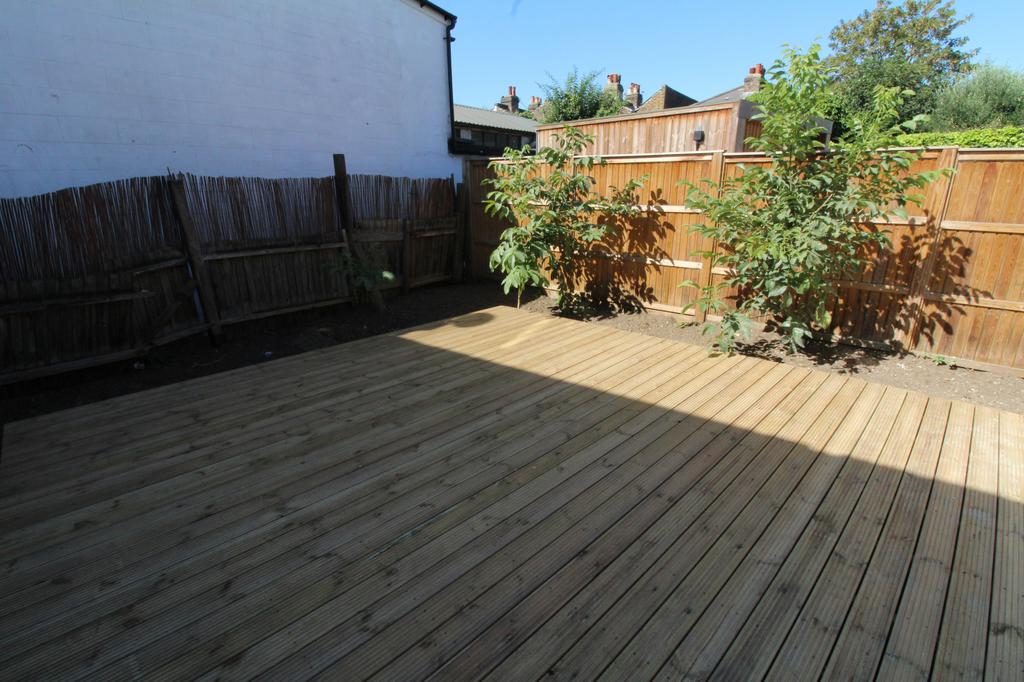 House in Blackheath - More