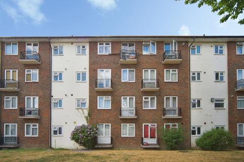 1 bedroom flat for sale, Cedars Court, Edmonton, N9