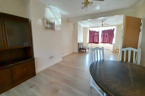 4 bedroom semi-detached house for sale, Ivanhoe Drive, Kenton, HA3