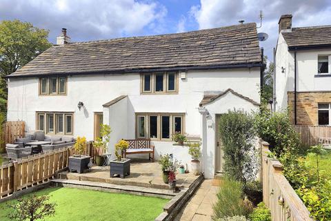 2 bedroom cottage for sale, Wakefield Road, Lightcliffe HX3