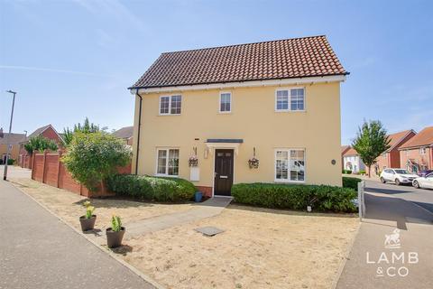 4 bedroom detached house for sale, Legerton Drive, Clacton-On-Sea CO16