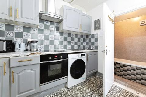 2 bedroom terraced house for sale, Lonsadale Avenue, East Ham, London, E6