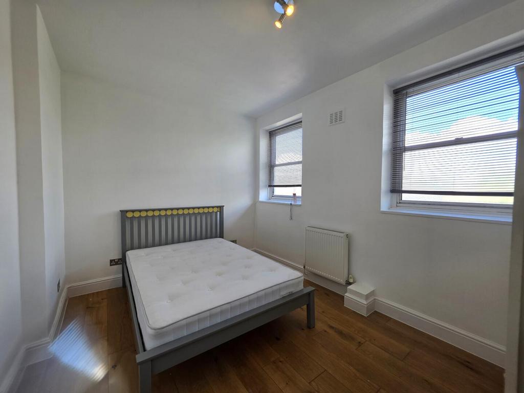 Apartment in London - View 3