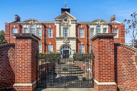2 bedroom apartment for sale, Coggeshall Road, Braintree, CM7