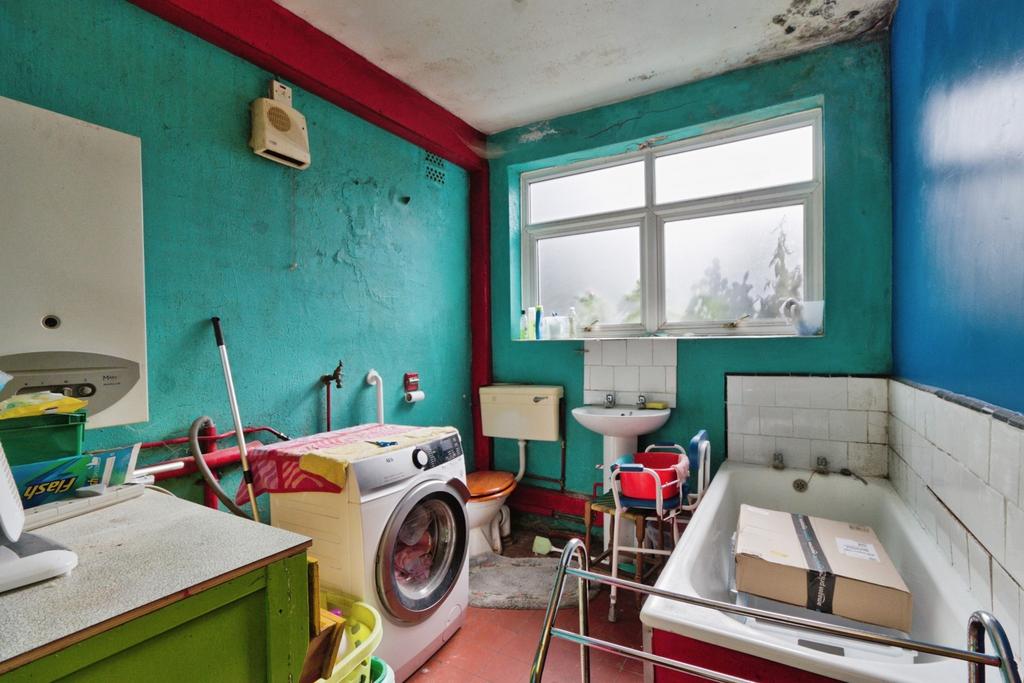 Utility room, utility