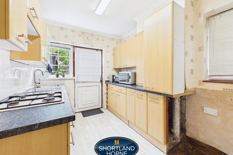 3 bedroom semi-detached house to rent, Tennyson Road, Coventry CV2