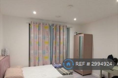 undefined, New Bell House, Hounslow, TW4