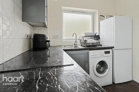 2 bedroom apartment to rent, Celsus Grove, Swindon