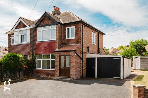 3 bedroom semi-detached house for sale, Redhill Avenue, Hereford