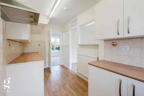 3 bedroom semi-detached house for sale, Redhill Avenue, Hereford
