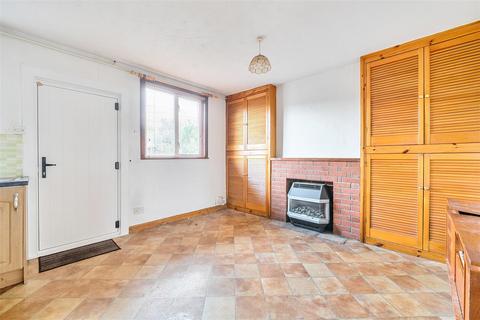 undefined, Estcourt Crescent, Devizes, SN10