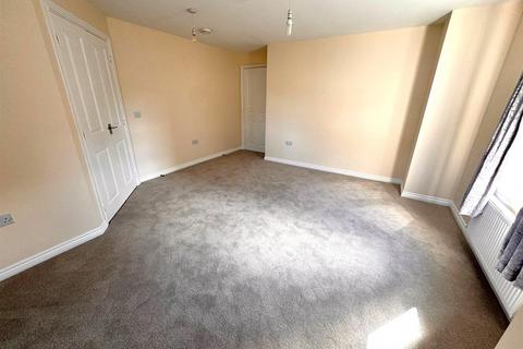 2 bedroom flat to rent, Conyger Close, Corby NN18