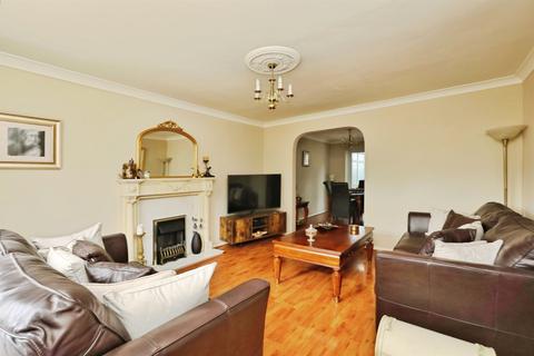 3 bedroom detached house for sale, Felton Avenue, Mansfield Woodhouse, Mansfield