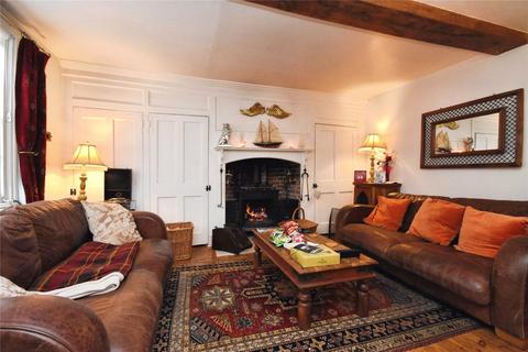 2 bedroom semi-detached house for sale, North Street, Rochford, Essex, SS4