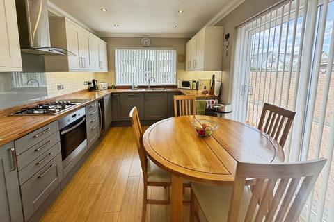 3 bedroom detached bungalow for sale, Crymlyn Parc, Neath, SA10