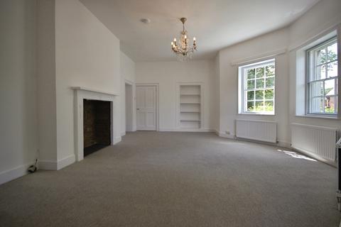 3 bedroom detached house to rent, Park Road, Isleworth