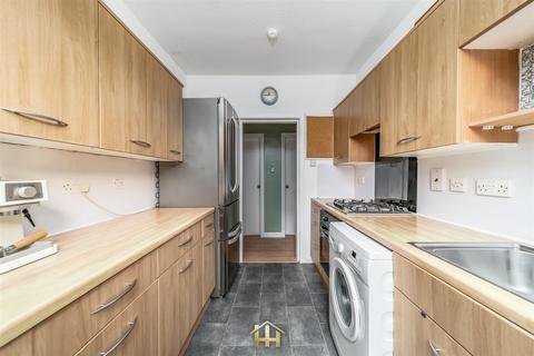 2 bedroom flat for sale, Moncur Crescent, Dundee DD3