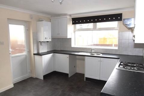 2 bedroom semi-detached house to rent, Hadfield Street, Sheffield, S6