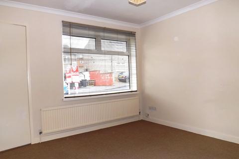2 bedroom semi-detached house to rent, Hadfield Street, Sheffield, S6