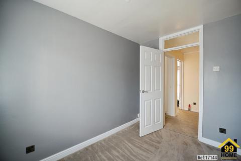 2 bedroom flat for sale, Royle Close, Romford, Essex, RM2