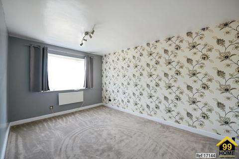 2 bedroom flat for sale, Royle Close, Romford, Essex, RM2