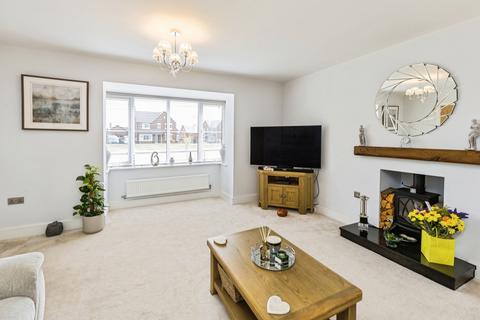 4 bedroom detached house for sale, Kingfisher Way, Oswestry SY10