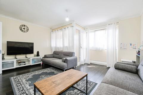 3 bedroom flat for sale, Warrior Square, Manor Park, London, E12