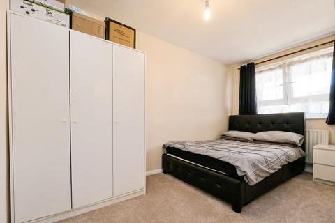 3 bedroom flat for sale, Warrior Square, Manor Park, London, E12