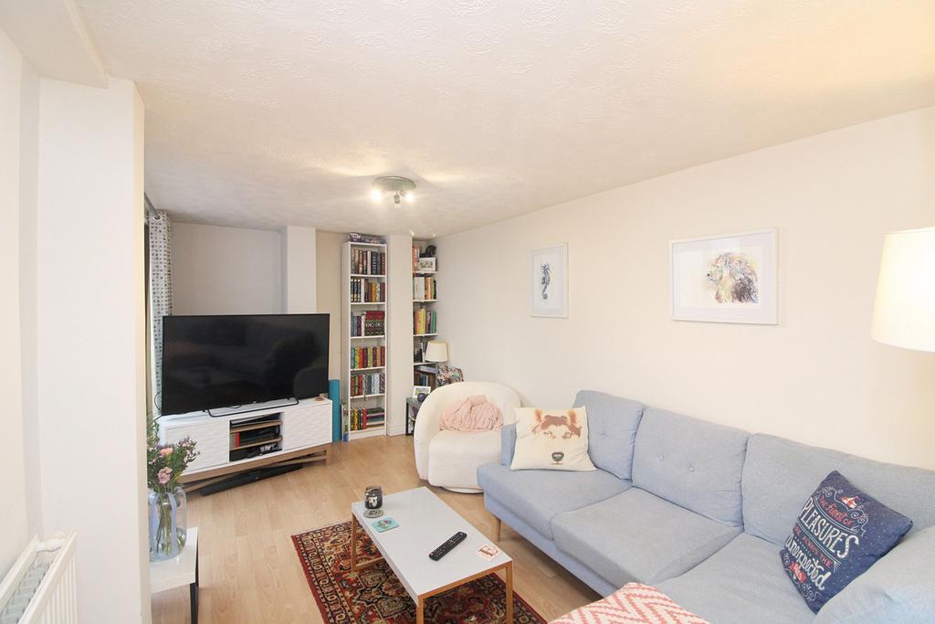 Apartment in Hove, Brunswick - More