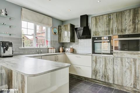 4 bedroom detached house for sale, Cloverhill Court, Stanley, DH9